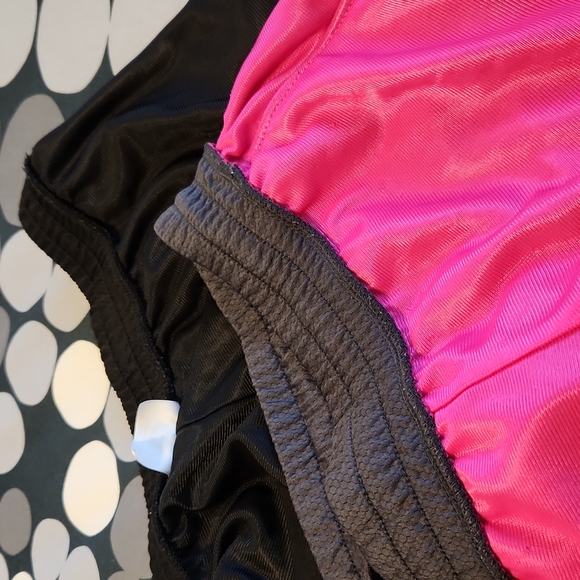 Ladies 2 pairs Danskin dri-more shorts, size M - Picture 8 of 8